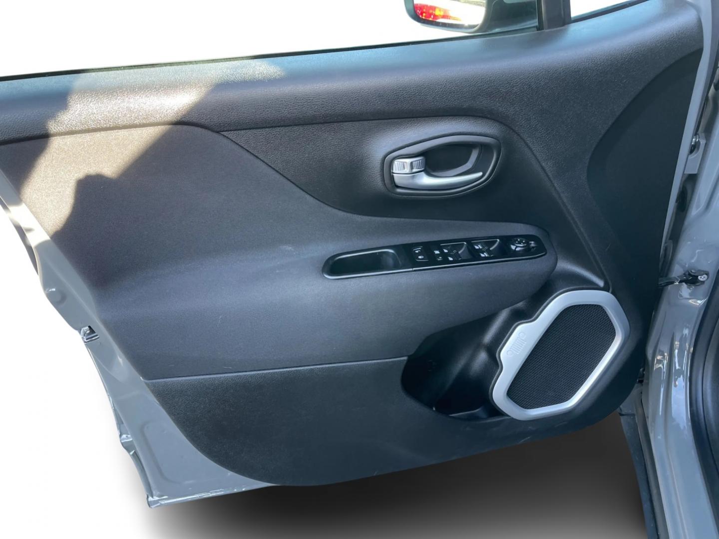2020 Gray /Black Jeep Renegade Latitude 4WD (ZACNJBBB7LP) with an 2.4L I4 DOHC 16V engine, 9A transmission, located at 11115 Chardon Rd. , Chardon, OH, 44024, (440) 214-9705, 41.580246, -81.241943 - Photo#20